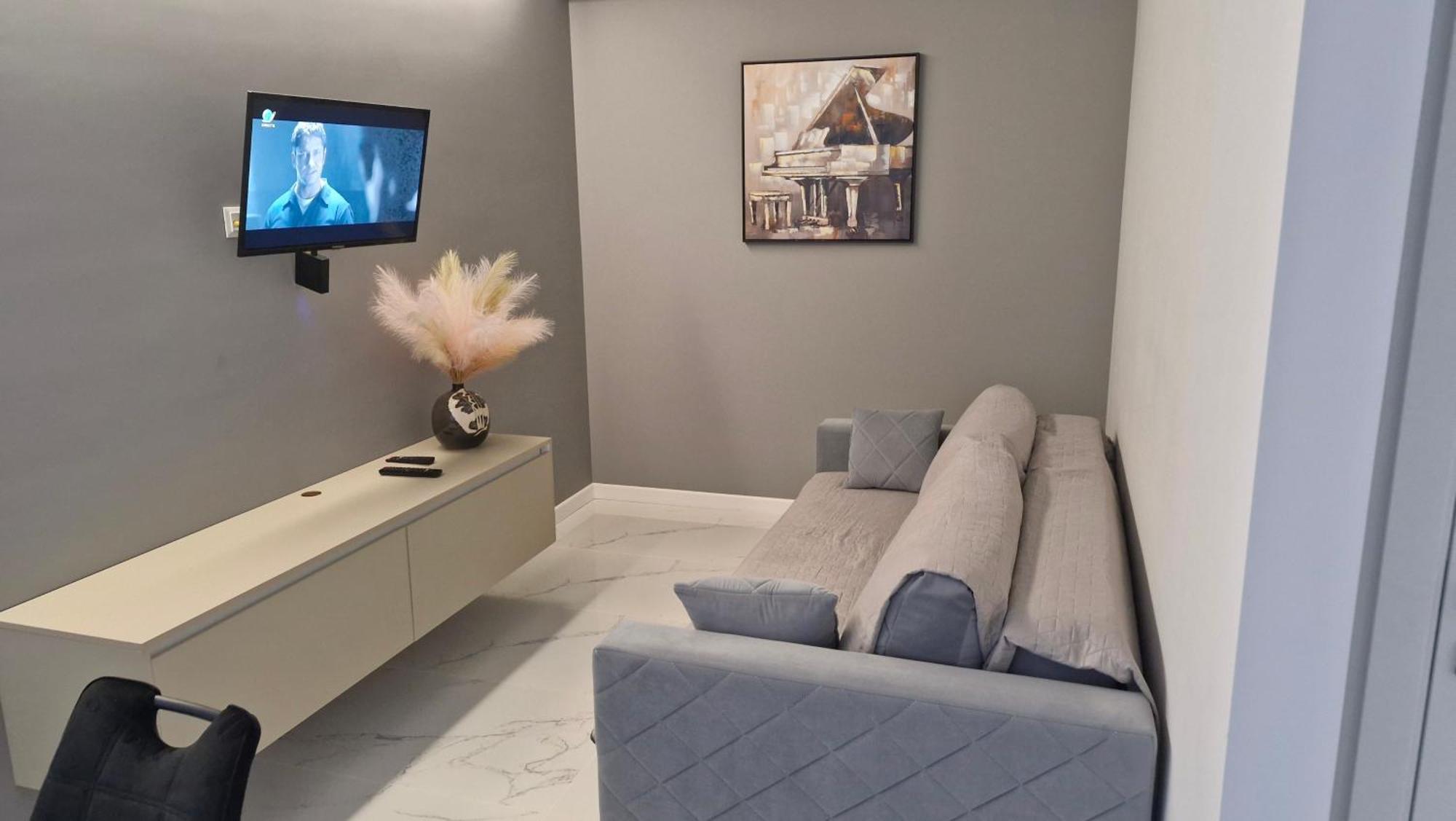 Аэропорт Кишинев 24&24 Daire Dış mekan fotoğraf